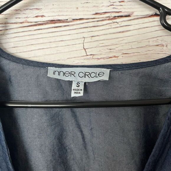 Inner Circle Elegant Blue Wrap Top - Picture 5 of 5